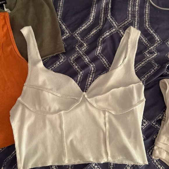 Tank Tops bundle - Picture 6 of 10